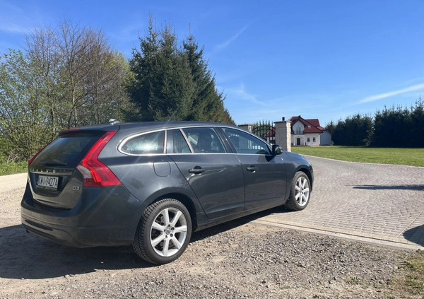 Volvo V60 cena 45900 przebieg: 280000, rok produkcji 2016 z Gościno małe 631